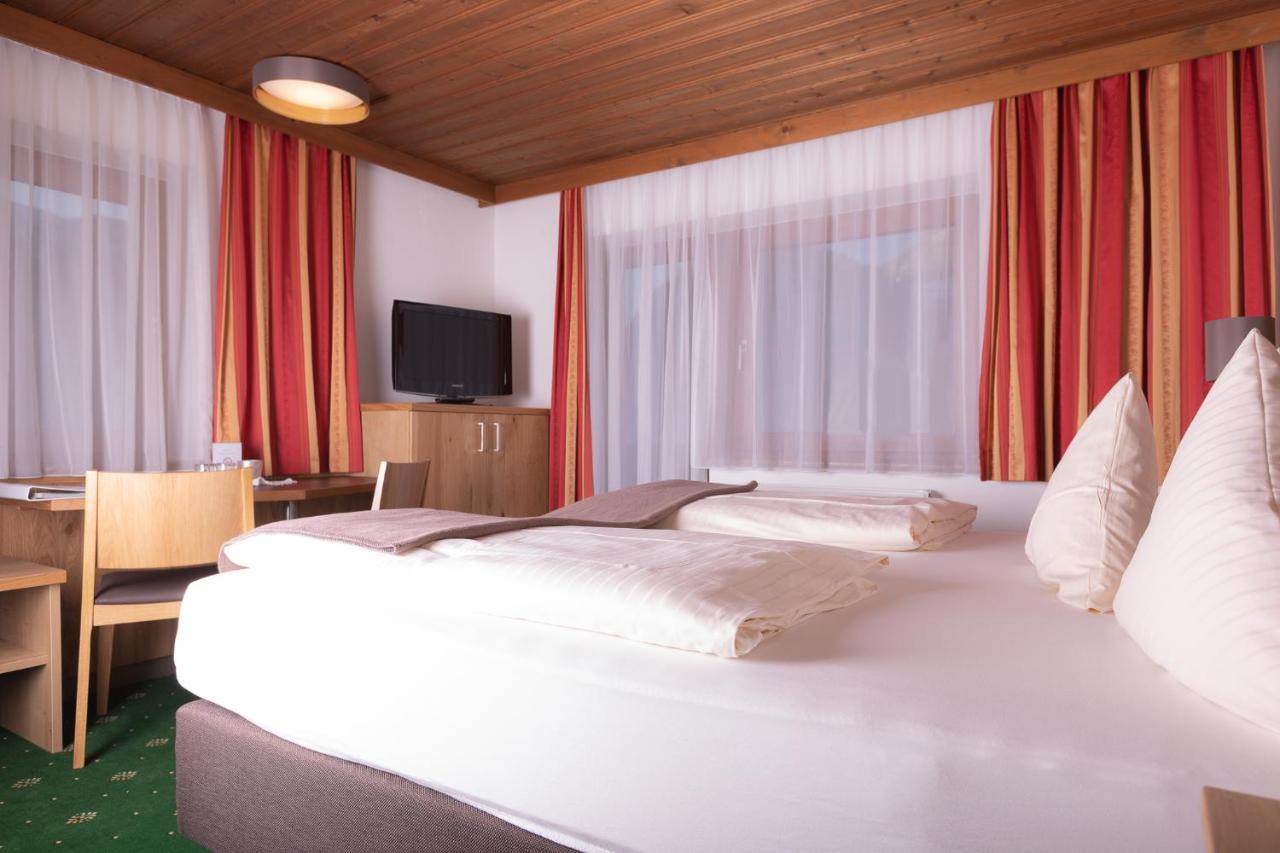 Hotel Eckartauerhof Mayrhofen Buitenkant foto